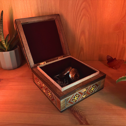 Scatola Damascena per Gioielli – Fatto a Mano con Madreperla