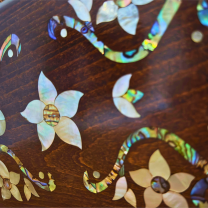 شام – حقيبة يد دمشقية فاخرة مطعّمة بالصدف وبطانة بروكار