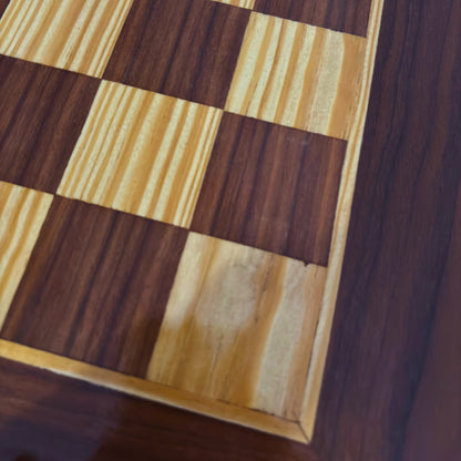 Mesa de Backgammon y Ajedrez Damasquina Hecha a Mano por Gaby Al Dayeh – Diseño Clásico