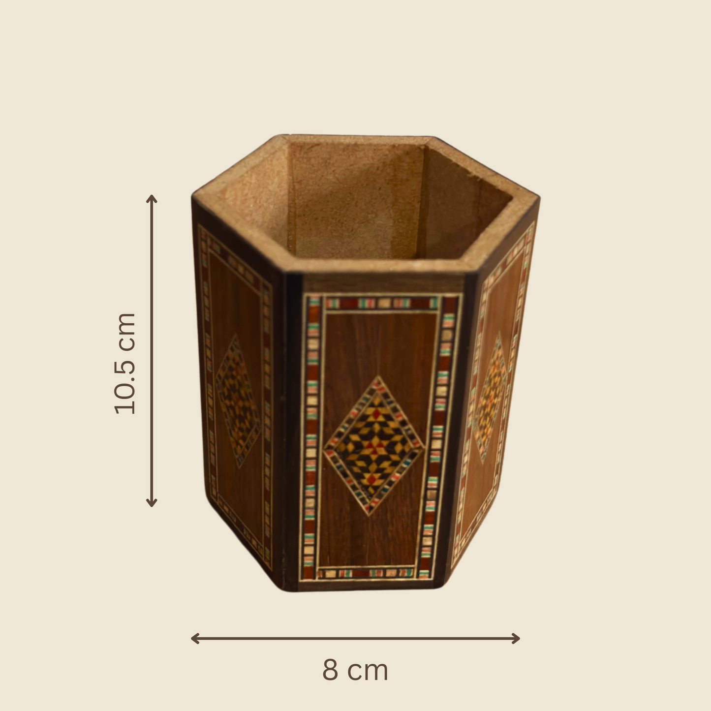 Damast Mozaïek Houten Pennenhouder door Gaby Al Dayeh – Natuurhout & Handgemaakte Elegantie