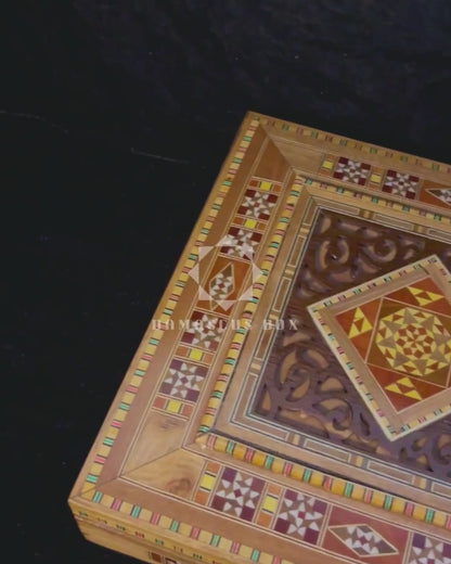 Coffret Damasquiné à Bijoux et Souvenirs – Élégance en Velours